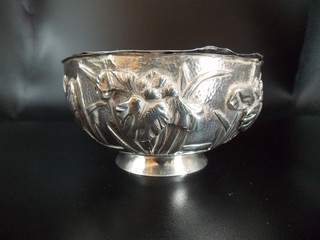 PRETTY LATE 19TH CENTURY JAPANESE SOLID SILVER SAKI / TEA BOWL WITH LINER