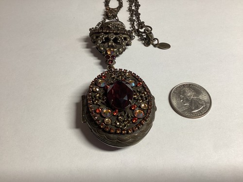 Sorrelli Antiqued Brass Locket Necklace AB 2 Large Purple Rhinestones Vtg FS - Picture 7 of 8
