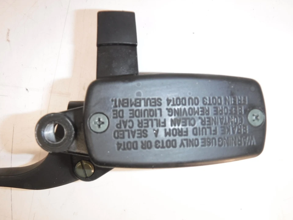 Kawasaki Vulcan 900 2006 OEM freno delantero cilindro maestro Foto 3 de 4