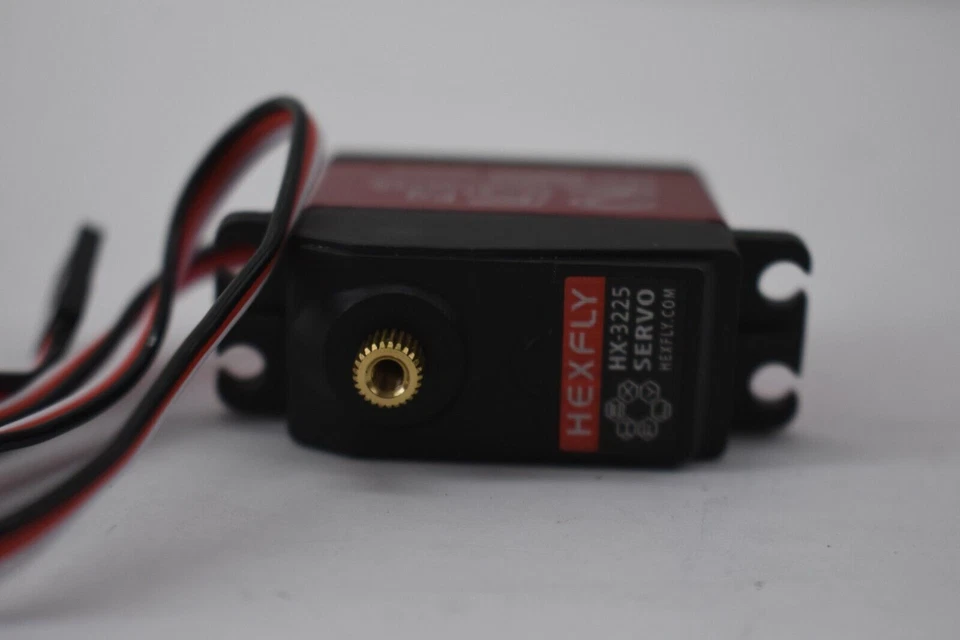 Redcat Racing Hexfly Servo 25 Kg Metal Gear Waterproof Servo RER11857 - Image 4 of 4