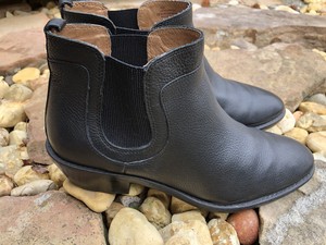 sofft chelsea boot