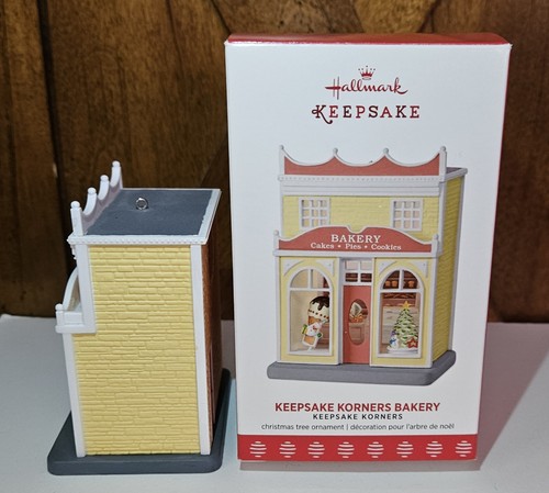 Hallmark KEEPSAKE KORNERS BAKERY 2017 House Shop - Picture 3 of 9