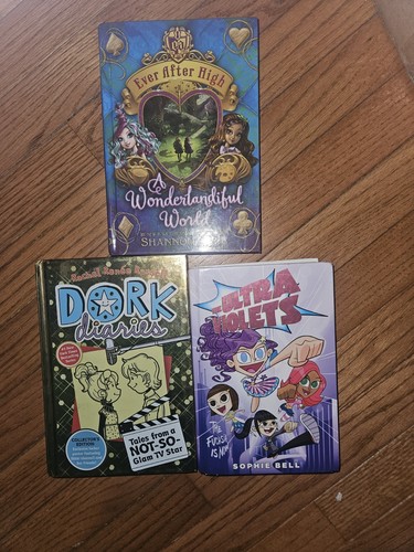 Middle Grade School Books Lot Ever After High Dork Diaries Ultra Violets - Foto 1 di 2