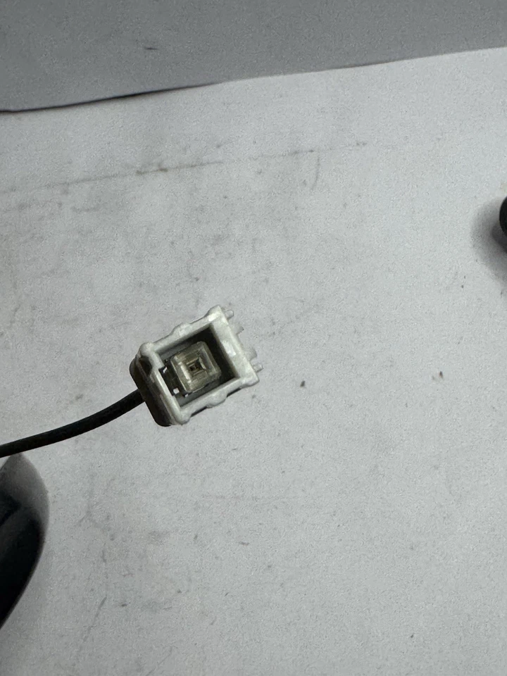 TOYOTA CAMRY 2010-2011 SHARK ROOF ANTENNA OEM Dark Gray  - Image 2 of 3