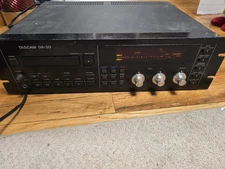 TASCAM DA-30 Profesional Digital Audio Tape Deck DAT Recorder ..PARTS ONLY