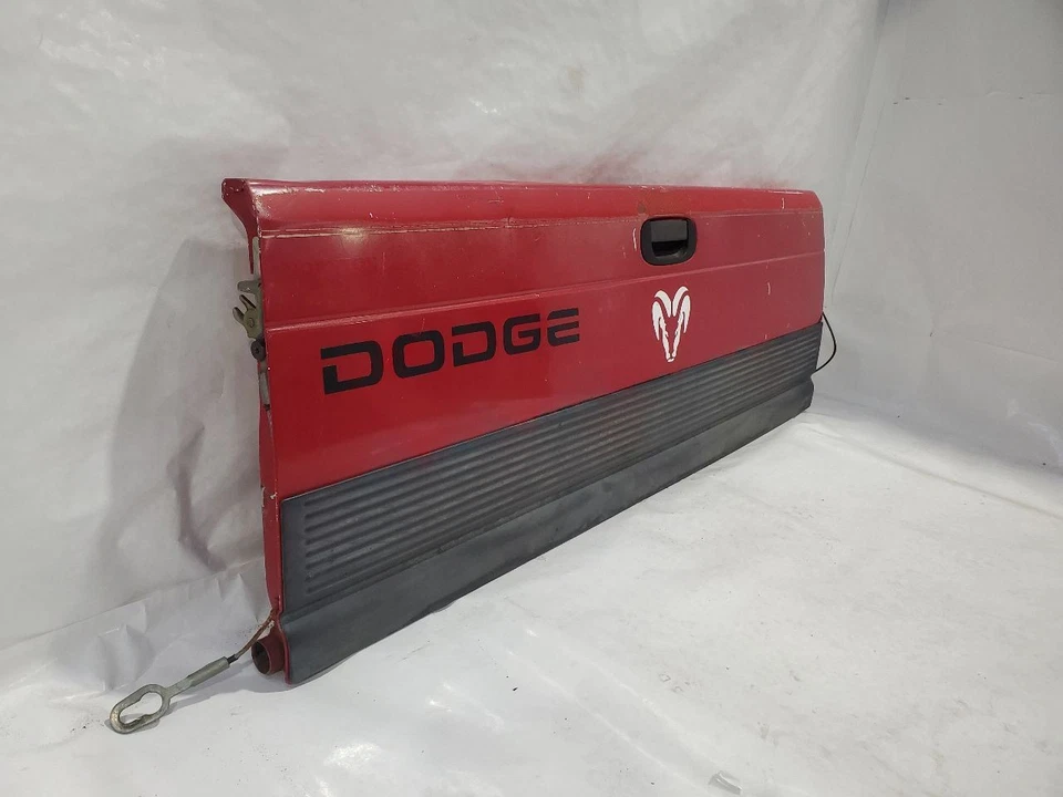 Dodge Ram 1500 1996 1997 1998 1999 2000 2001 OEM puerta trasera roja con molduras Foto 2 de 4
