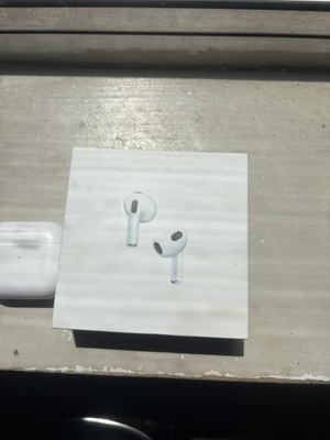 APPLE AIRPODS Case OEM Genuine  - 3rd Gen - With Lightning Cable - A2897