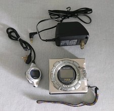 Vintage Sharp MD-MS722 for parts or repair with AC Adapter and Remote control