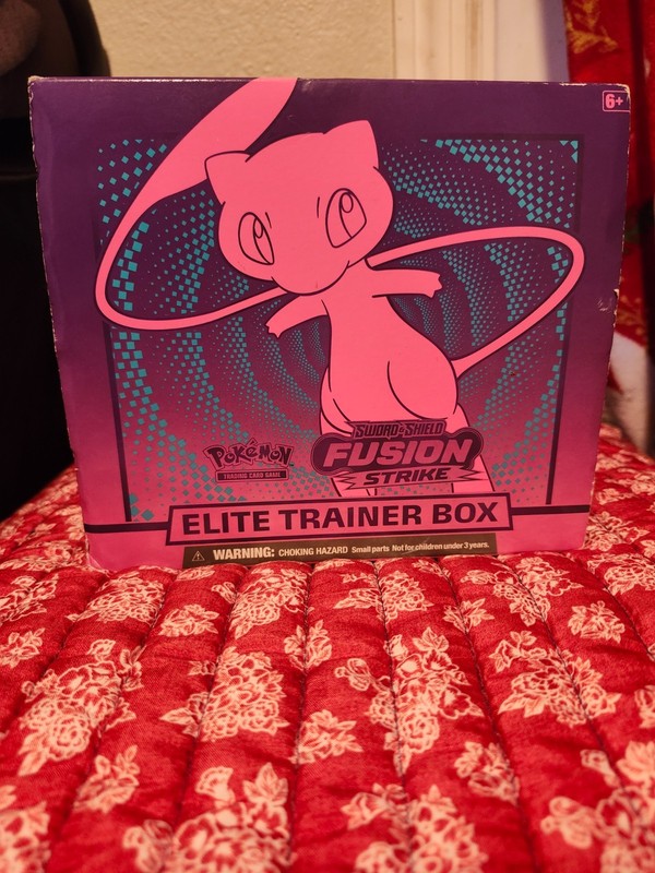 Fusion Strike pokémon booster box(partially completed deck plus bonus cards)