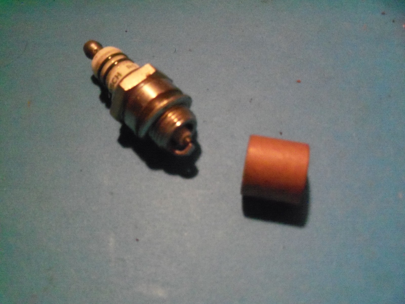 BOSCH Spark Plug Fits Champion CJ8Y Fits NGK BPM6A WS8F Fits Autolite 2976 OP11