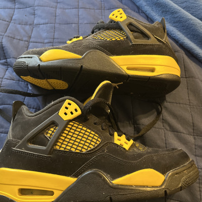 Size 4.5 - Jordan 4 Retro Mid Thunder
