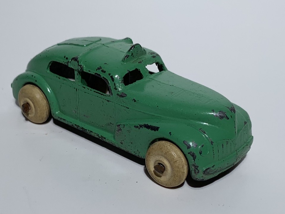 7 Vintage BARCLAY HUBLEY TOOTSIETOY SLUSH CAST IRON TOY CARS TRUCKS | eBay