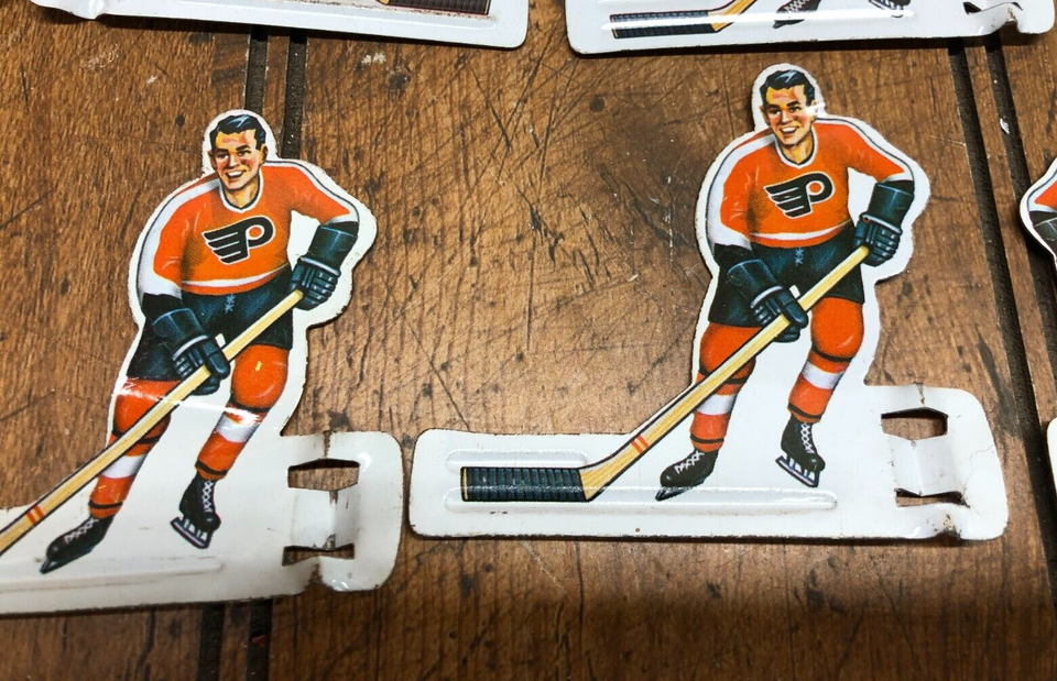 Vintage Eagle Toys Table Top Hockey Game Parts Only23 Tin Players w/4