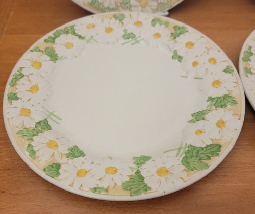 Metlox Poppytrail SCULPTURED DAISY Essteller 4er Set, 10 1/2", Floral, USA - Bild 6 von 12
