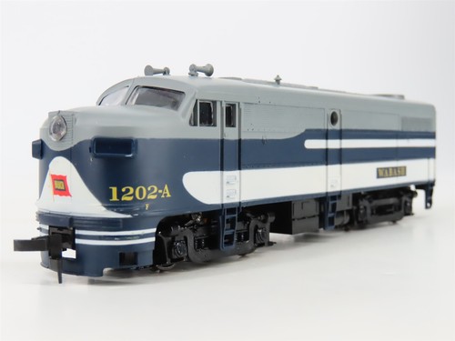 HO Scale Walthers 931-220 WAB Wabash Alco FA-1 Diesel Locomotive #1202A - Picture 4 of 12