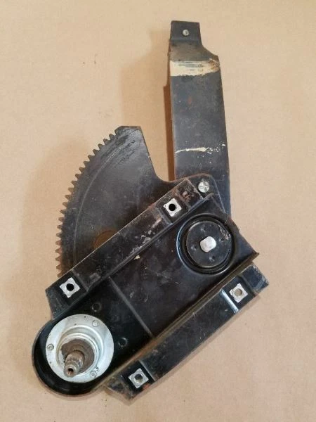 Ford Galaxy 500 1965 2 puertas Fastback pasajeros cuarto ventana regulador Foto 3 de 4