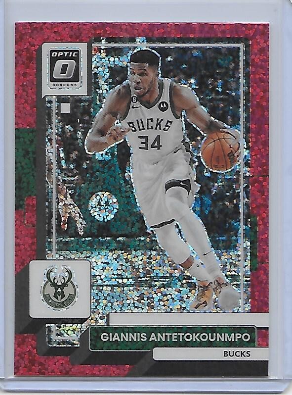 2022-23 Optic Red Sparkle parallel GIANNIS ANTETOKOUNMPO Milwaukee Bucks#75