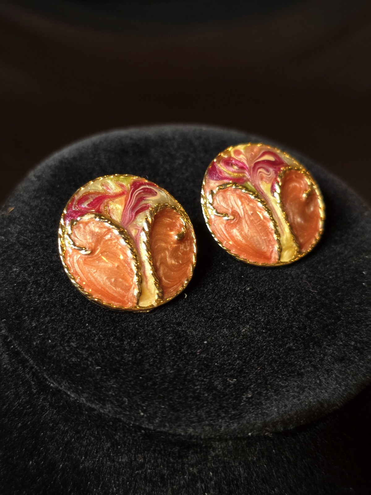 Vintage Made in USA Enamel Floral Abstract Gold Tone Stud Earrings