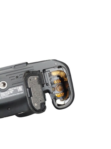 Canon EOS 90D DSLR Camera Body, Charger And 1x Battery - 240290 - Picture 4 of 6