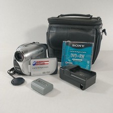 SONY Handycam DCR-DVD105 DVD-RW Camcorder  Battery DVD Charger  Case Tested