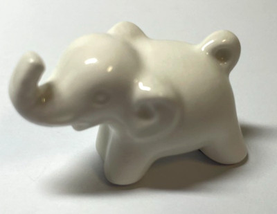Goebel-Elefant, Porzellan,   modern,   47 Jahre ,  im TOP-Zustand,  creme - weiß