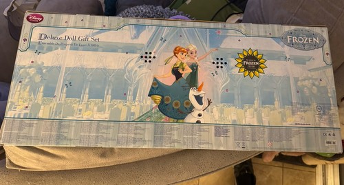 ❄️ Disney Frozen Fever Deluxe Doll Gift Set (2015) - Anna, Elsa, Kristoff - Imagen 9 de 11