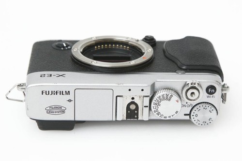 Fujifilm X-E2 Body Silver Working - Picture 6 of 10