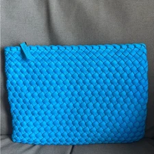 NAGHEDI SALINA POUCH IN OCEAN