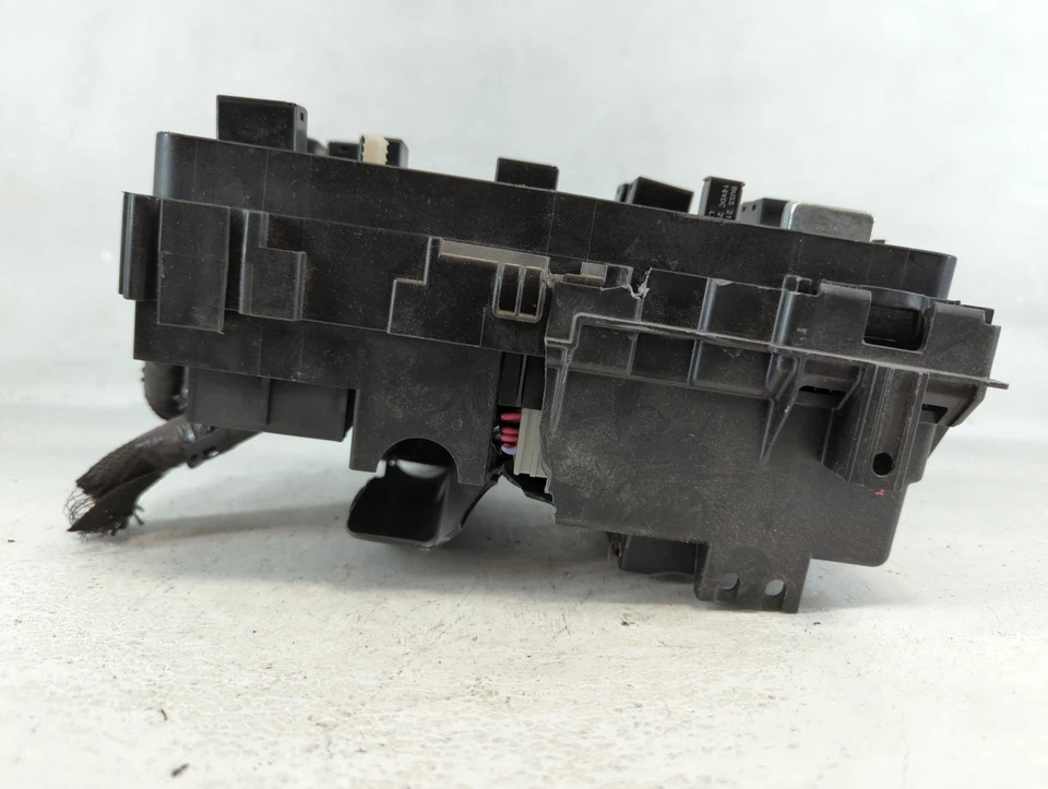 Chrysler Voyager 2020-2022 caja de fusibles caja de fusibles módulo de relé 6356-5509 P4F1M Foto 4 de 4