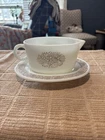 VTG EUC Pyrex Woodland Brown gravy boat and saucer