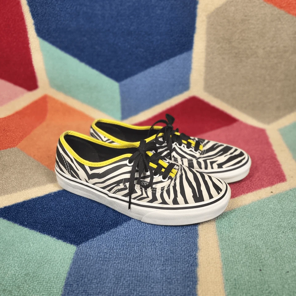 Zapatos para mujer Vans Zebra con estampado animal [talla 8] tops bajos con cordones con ribete amarillo Foto 3 de 4