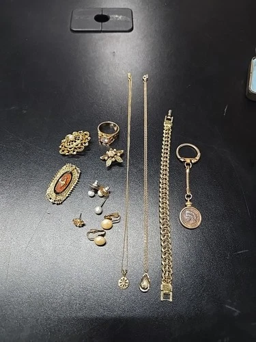 Lot Of Vintage Costume Jewelry And Gold Filled 1905 Penny