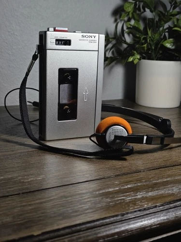 Sony Walkman TCM-600 “Densuke” – Serviced & Working Vintage Cassette