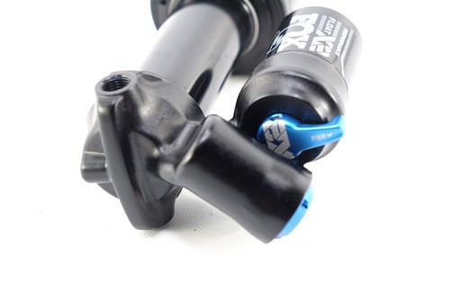 2024 Fox Float X2 2Pos-Adjust Performance Trunnion Rear Shock 205x65mm/8x 2.55'' - Imagen 7 de 7