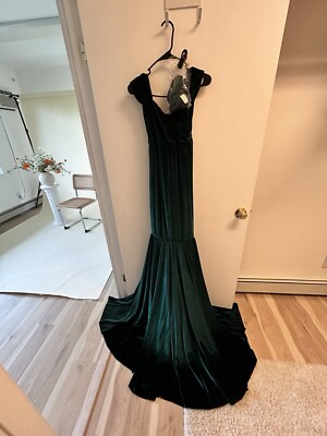 Chicaboo Evergreen Velvet Athena Maternity Gown With Detachable Sleeves |  eBay