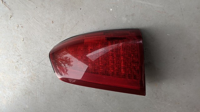 2000 2005 Oem Cadillac Deville Tail Light Lamp Right Tested 25749114 Gm2801181 For Sale Online Ebay