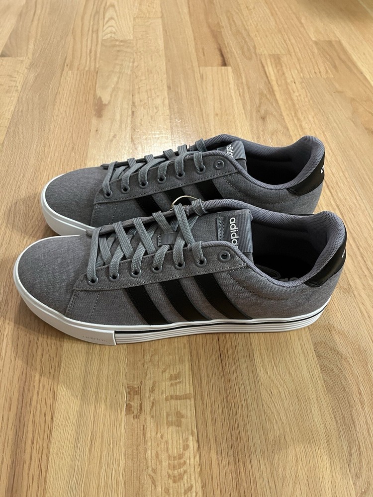 New Adidas Men’s Size 10 Daily 4.0 Gray & Black Skateboarding Shoes IF4493