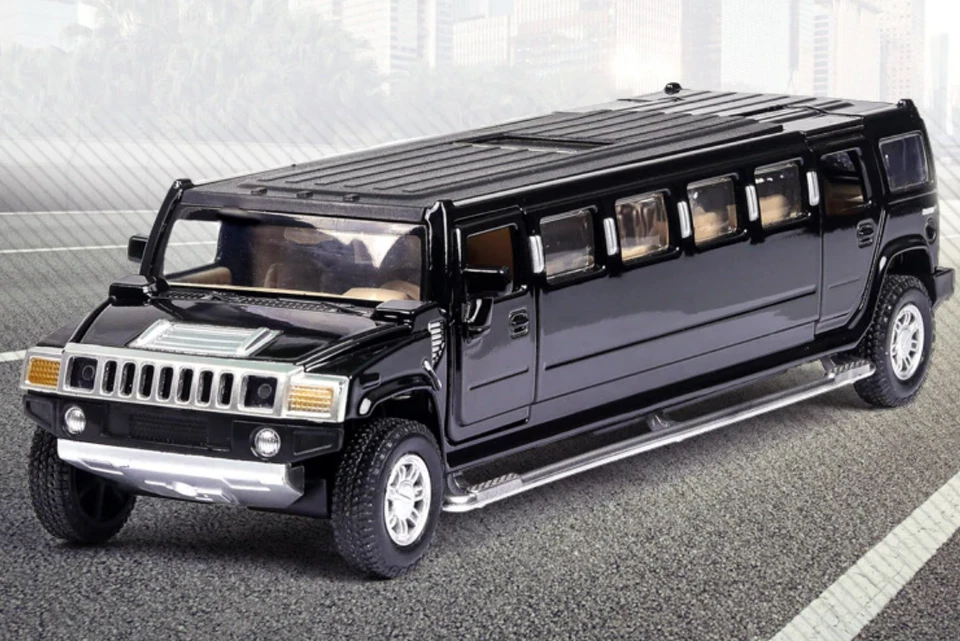 Modellino auto Hummer berlina con funzione di ritiro luci e suoni / 3 colori / 1:32 - Immagine 3 di 4