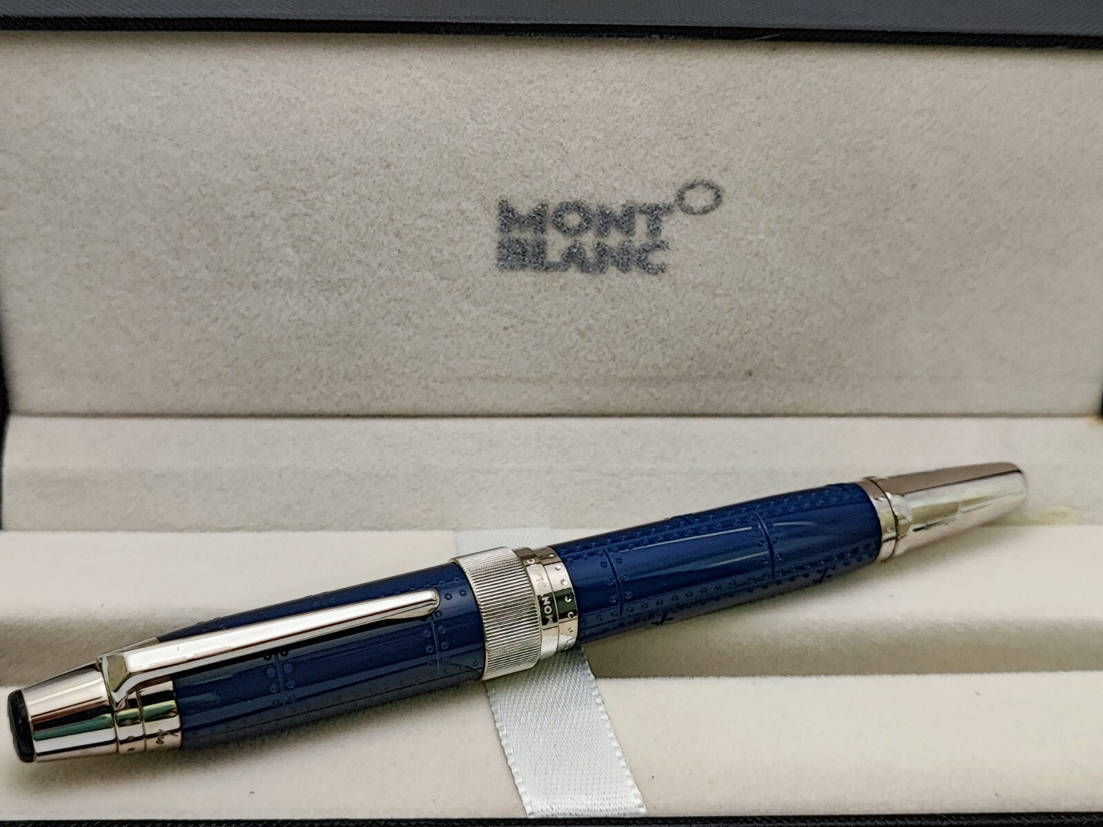 Montblanc Antoine de Saint Exupery Writers Edition Fountain Pen - Free Shipping