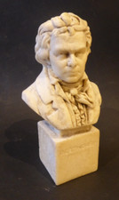 petit buste de Beethoven en albatre Ht 15 cm alabaster bust of beethoven