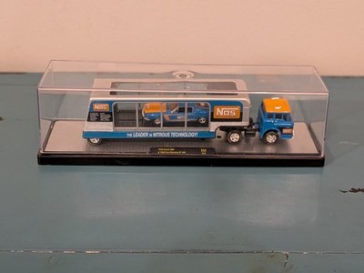 Set M2 Machines 1:64 - Autoarticolato NOS 1970 Ford C-600 E 1968 Ford Mustang GT 390