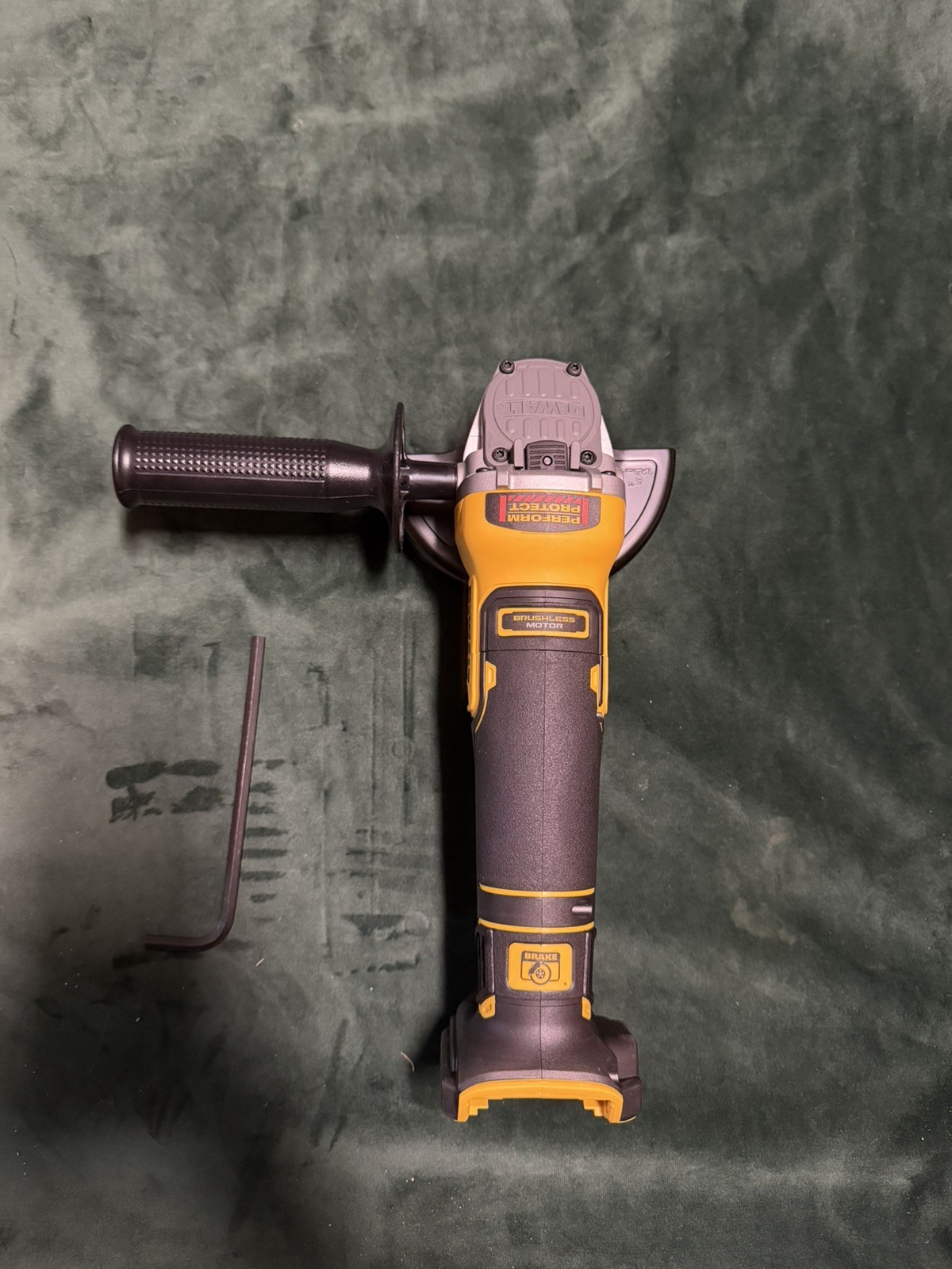 DEWALT DCG411VSB 20V Max XR Brushless Cordless 4.5"-5" Varia