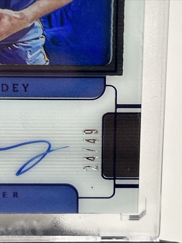 Josh Giddy Panini One rookie auto /49 - Foto 3 di 3