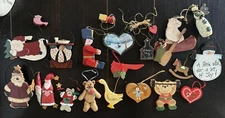 Mixed Lot 20 Vintage Christmas Ornaments Good Condition Wood & Metal in Gift Box