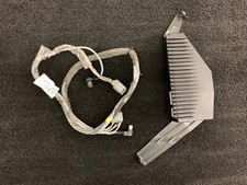 01-09 Volvo S60 V70 P2 300w AMP 8666630