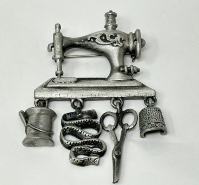 DANECRAFT Silvertone Antique Style Sewing Machine Thimble Thread Brooch Pin