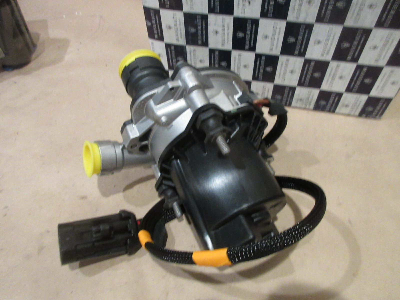 Maserati Quattroporte Secondary Air Pump P/N 670003500 eBay