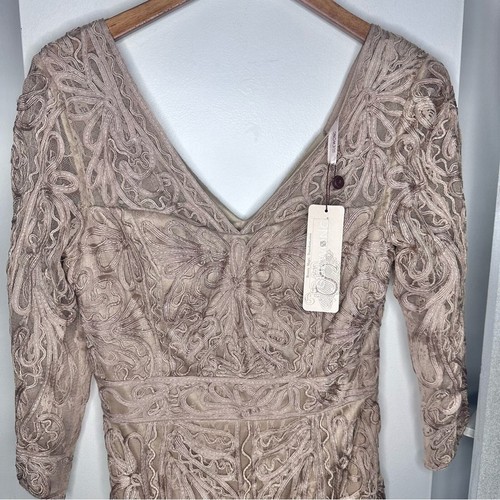 Vestido Vaina Sue Wong Encaje Bordado Cóctel Talla 12 Beige Cuello en V Manga 3/4 - Imagen 4 de 7