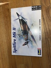 Revell Spitfire Mk II 1:48 Scale Plastic Model Kit 85-5239 Open Box Plan Airforc