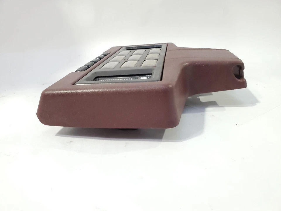 Оригинальный купольный фонарь 1987 Chrysler Conquest с несколькими царапинами  - Изображение 4 из 4